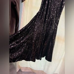 NWT 🖤 Small L&B Sequin Skirt